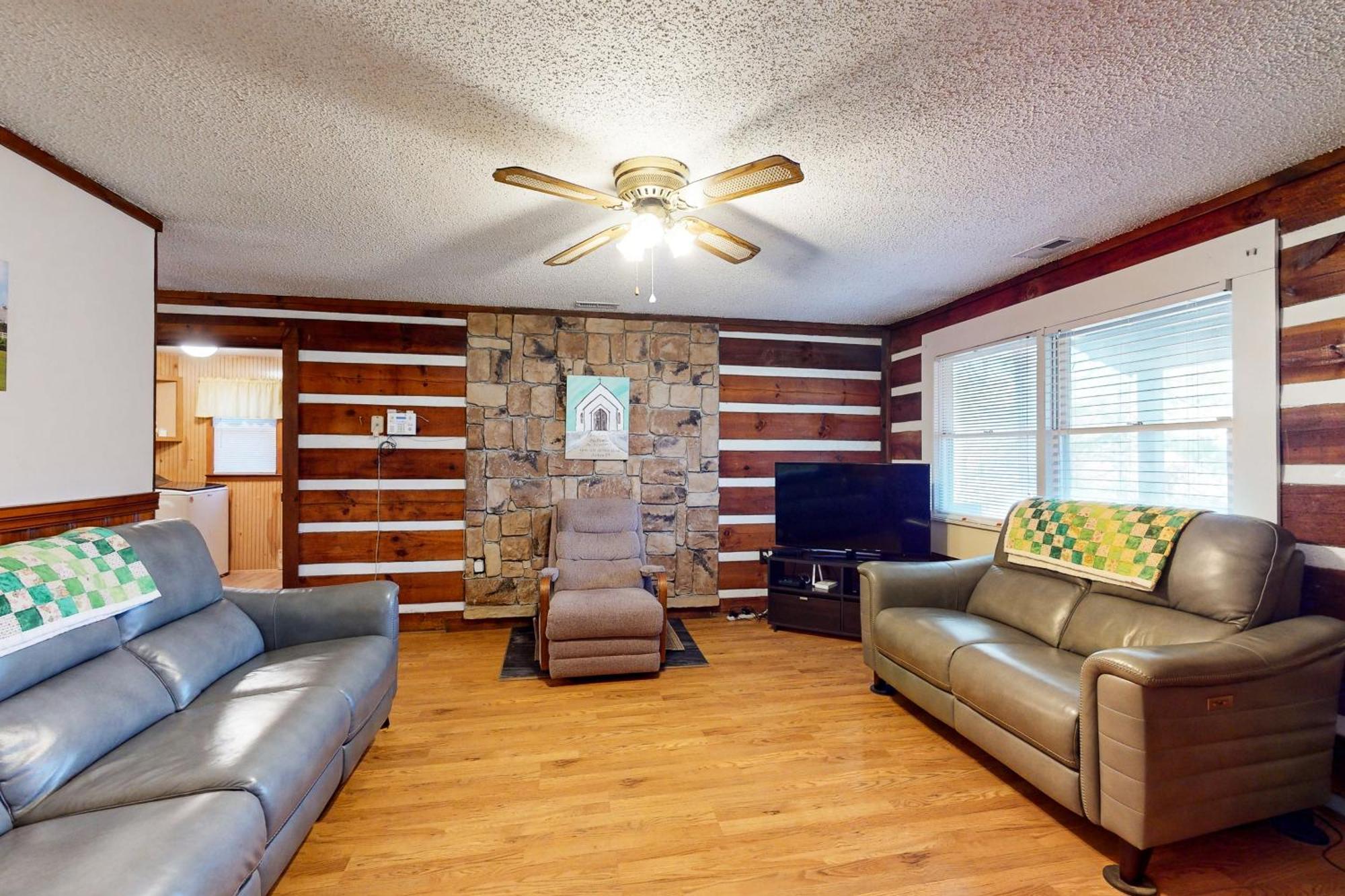 2 Bed 2 Bath Vacation Home In Whittier II Exteriér fotografie