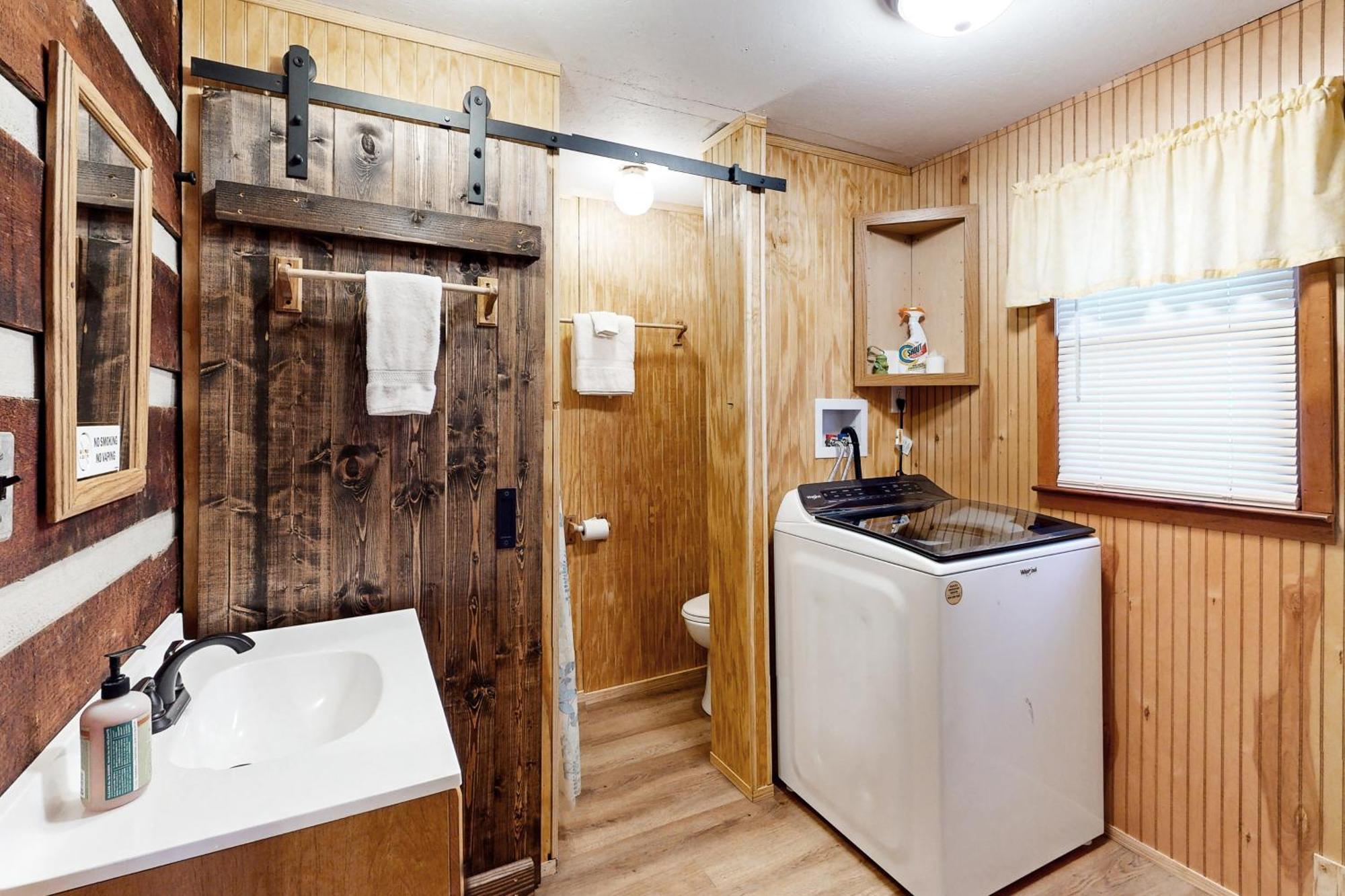 2 Bed 2 Bath Vacation Home In Whittier II Exteriér fotografie